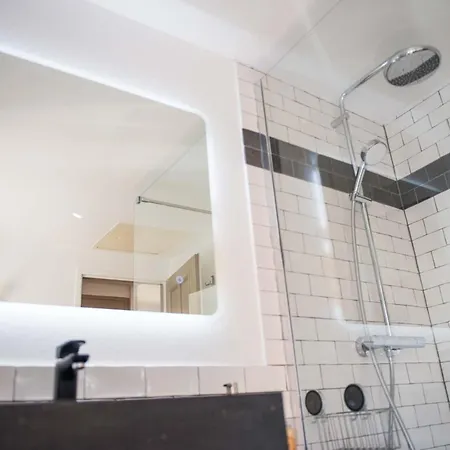 La Demeure De Cybele - De Charme Pour 10 Personnes En Drome Provencale Colonzelle